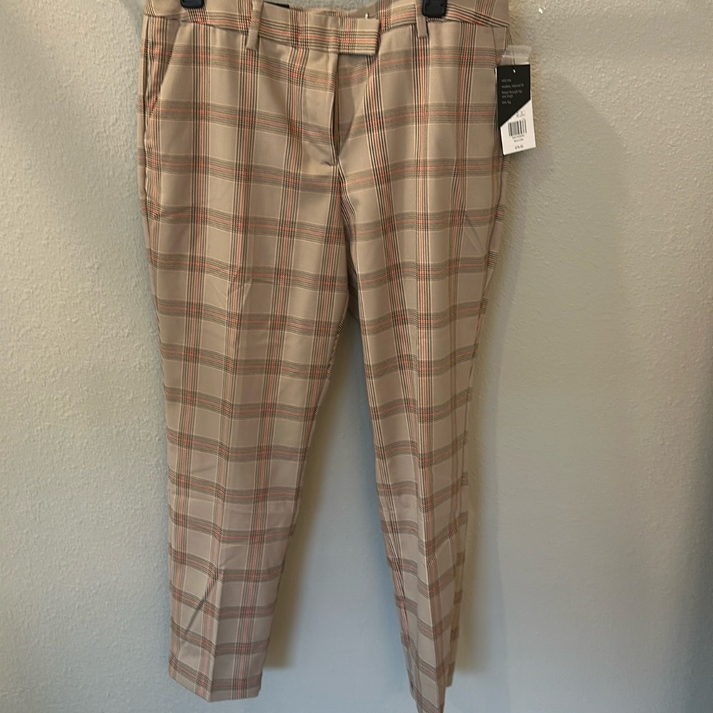 Limited Slim ankle mid rise, Taylor fit,hip and thigh slim leg. Size10. NWT
